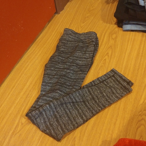 Leggings - Picture 1 of 3